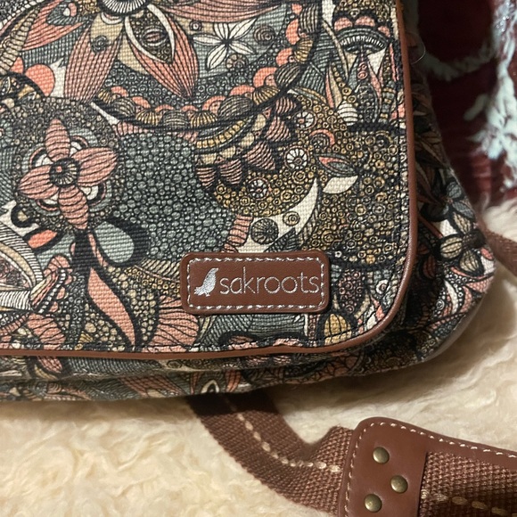 New??? Sakroots canvas backpack/crossbody bag - Picture 14 of 16